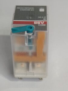 CR-M024DC2 ABB RELAY 8 PINES